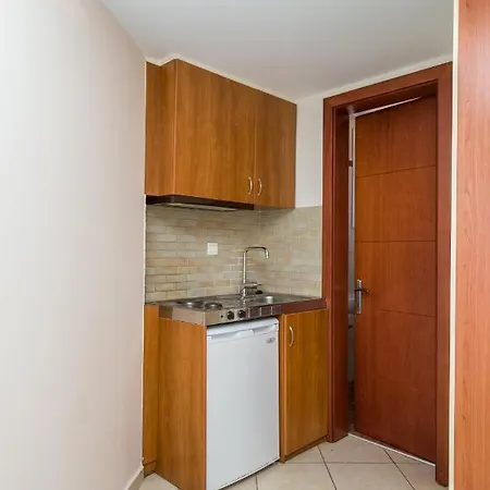 Amversa's House מלון דירות פוטוס