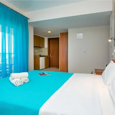 Amversa's House 3* بوتوس