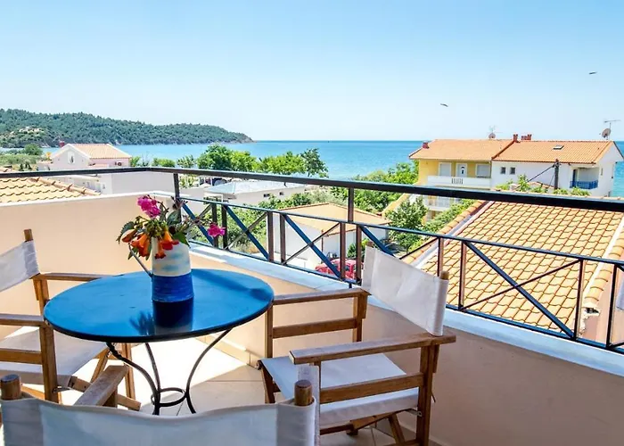 Amversa's House Apartahotel 3*