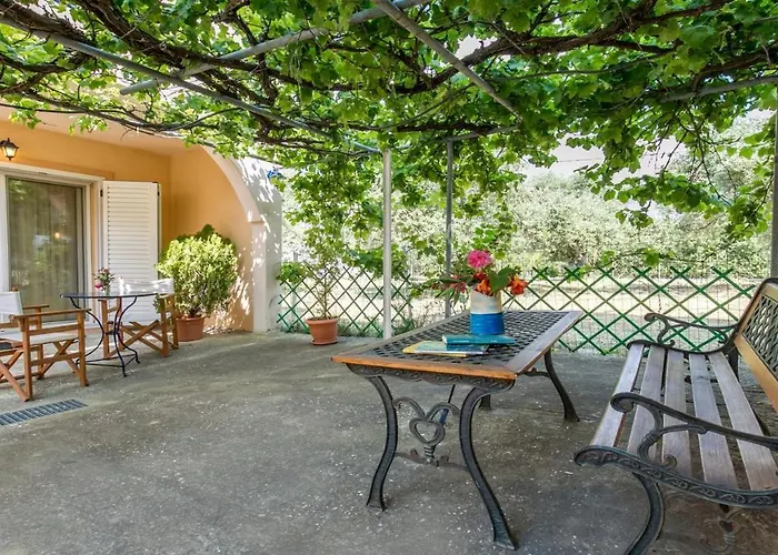 Amversa's House Apartahotel