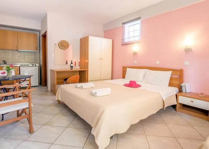 Amversa's House Apartahotel 3*