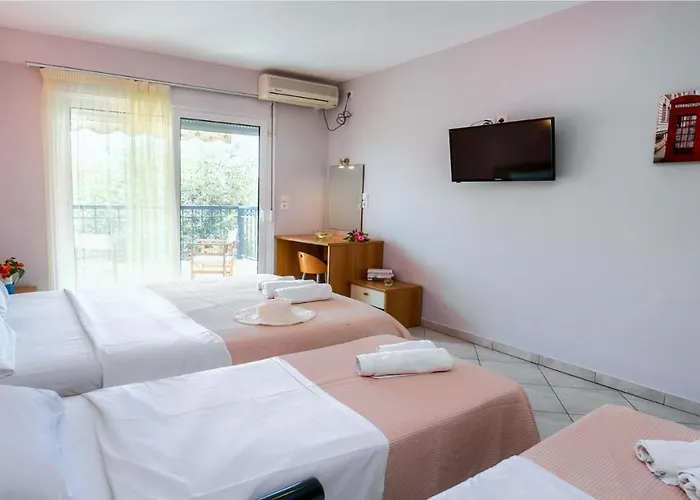 Amversa's House Apartahotel 3*