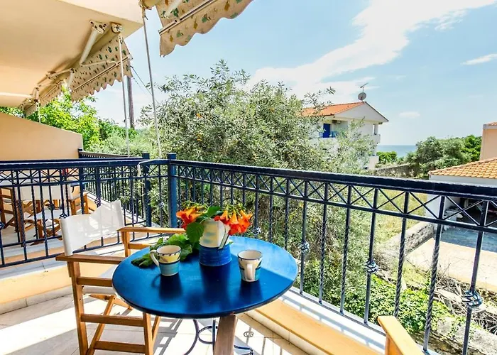 Amversa's House Apartahotel 3*