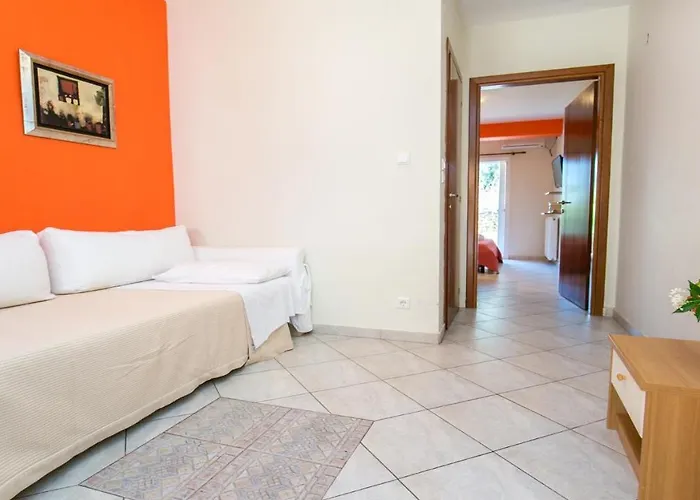 Apartahotel Amversa's House 3*