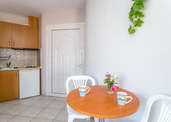 Amversa's House Apartahotel